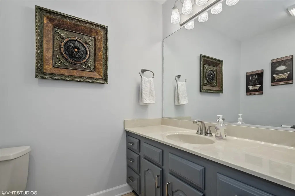 2 North Richmond Court Lake Zurich IL 60047