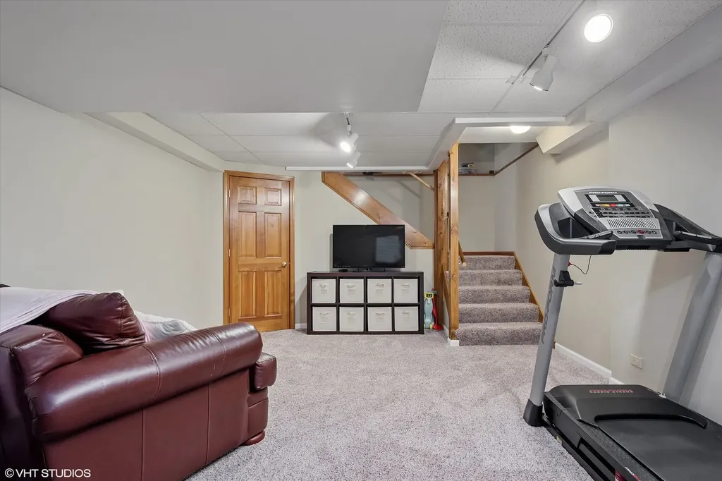 2 North Richmond Court Lake Zurich IL 60047