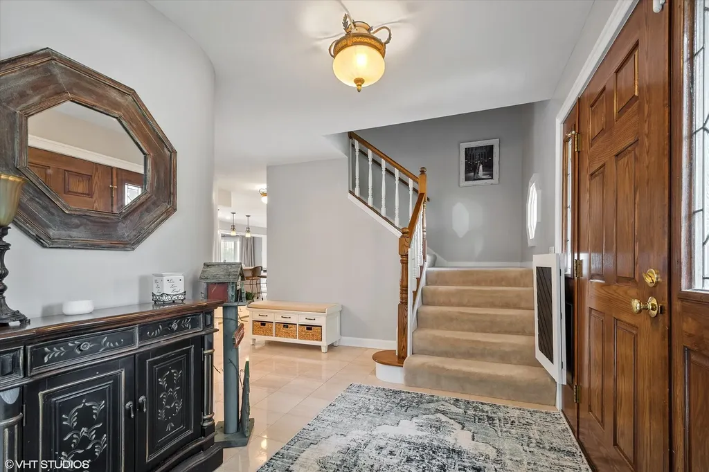 2 North Richmond Court Lake Zurich IL 60047