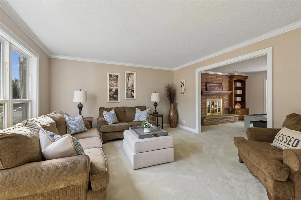 2 North Richmond Court Lake Zurich IL 60047