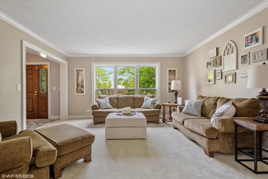2 North Richmond Court Lake Zurich IL 60047