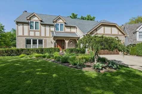 2 North Richmond Court Lake Zurich IL 60047