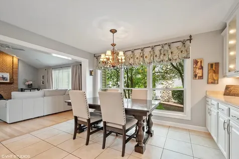 2 North Richmond Court Lake Zurich IL 60047