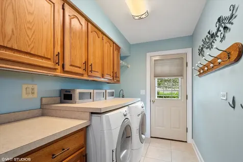 2 North Richmond Court Lake Zurich IL 60047