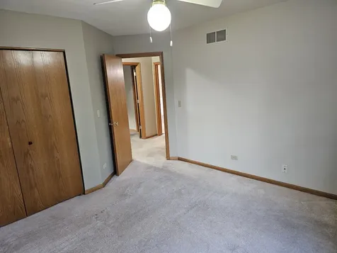 2017 Thornwood Circle St. Charles IL 60174