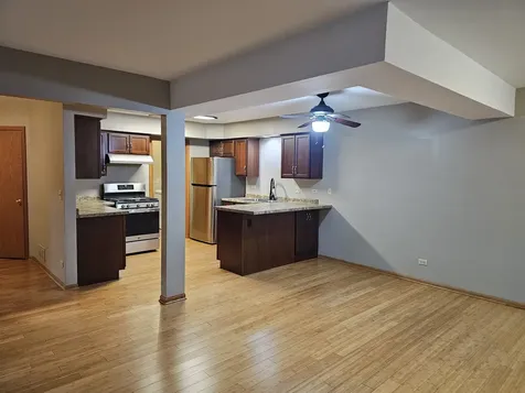 2017 Thornwood Circle St. Charles IL 60174