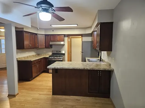 2017 Thornwood Circle St. Charles IL 60174