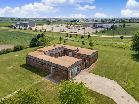 3301 Ireland Grove Road Bloomington IL 61704