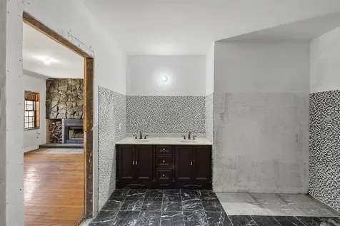 3301 Ireland Grove Road Bloomington IL 61704