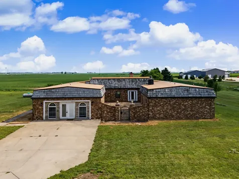 3301 Ireland Grove Road Bloomington IL 61704