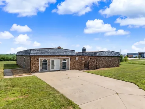 3301 Ireland Grove Road Bloomington IL 61704
