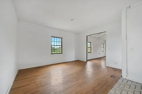 3301 Ireland Grove Road Bloomington IL 61704