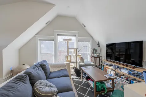 1252 West Elmdale Avenue Chicago IL 60660