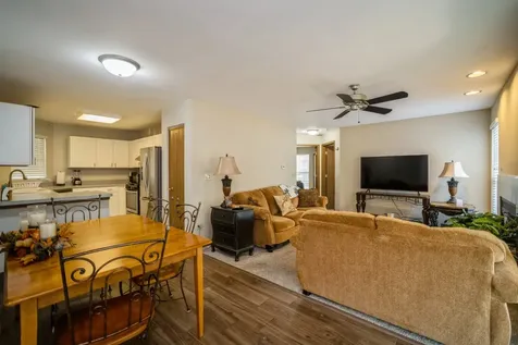 1045 Talbots Lane Elk Grove Village IL 60007