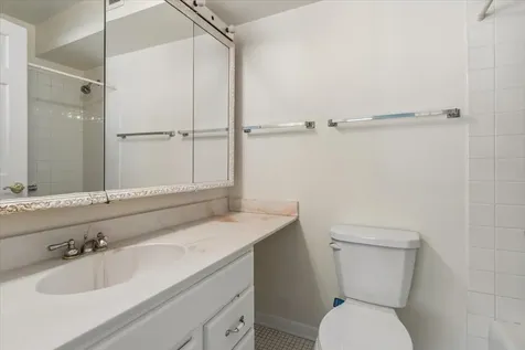 925 Spring Hill Drive Northbrook IL 60062