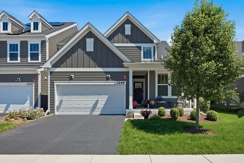 1249 South Josiah Road Naperville IL 60563