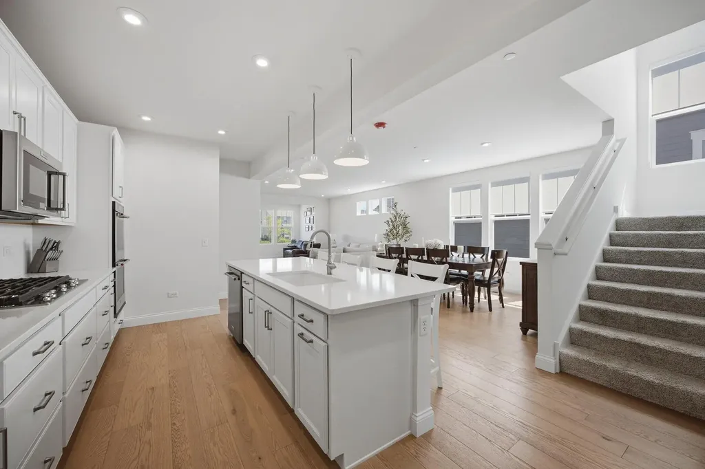 1249 South Josiah Road Naperville IL 60563