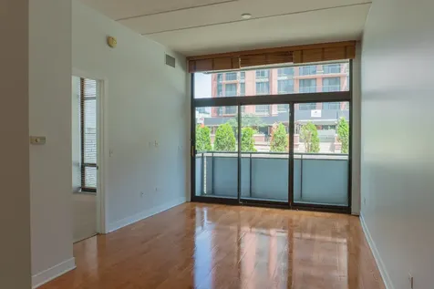 650 West Wayman Street Chicago IL 60661
