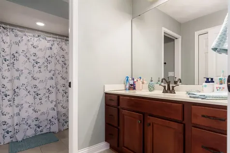 1695 Divine Drive Rockford IL 61107