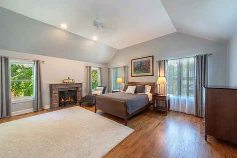 314 East Woodland Road Lake Bluff IL 60044
