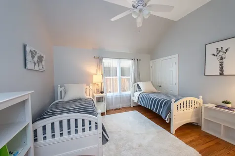 314 East Woodland Road Lake Bluff IL 60044