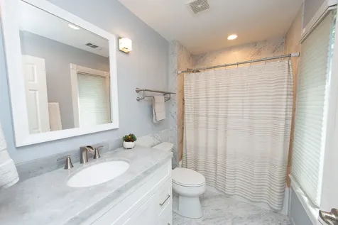 314 East Woodland Road Lake Bluff IL 60044