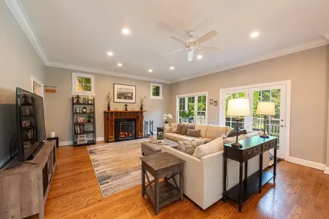 314 East Woodland Road Lake Bluff IL 60044