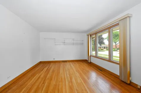1606 Kensington Avenue Westchester IL 60154