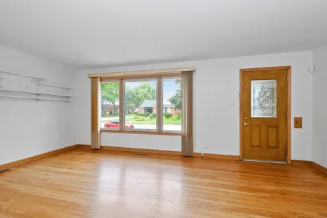 1606 Kensington Avenue Westchester IL 60154