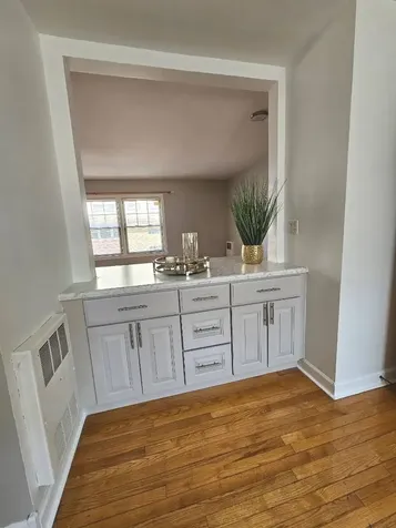 7526 North Ridge Boulevard Chicago IL 60645