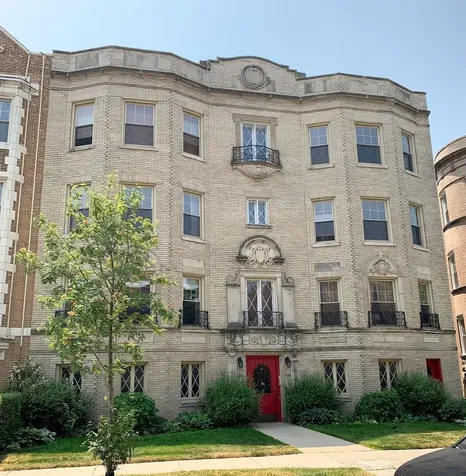1055 West North Shore Avenue Chicago IL 60626