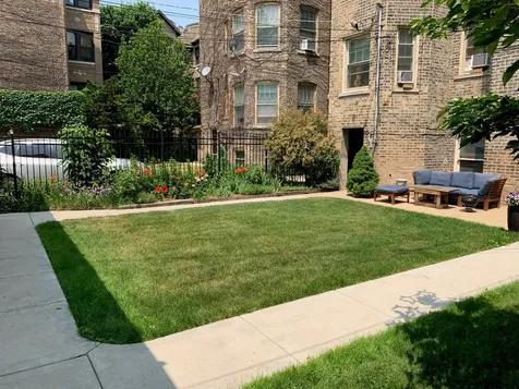 1055 West North Shore Avenue Chicago IL 60626