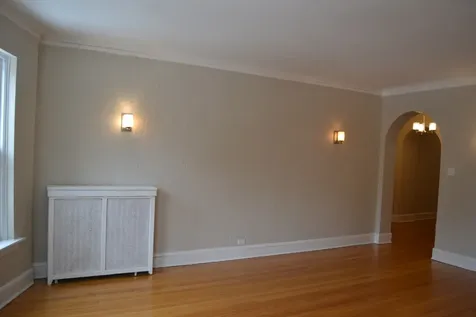 1055 West North Shore Avenue Chicago IL 60626