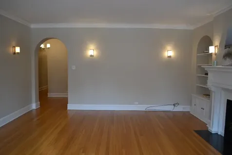 1055 West North Shore Avenue Chicago IL 60626