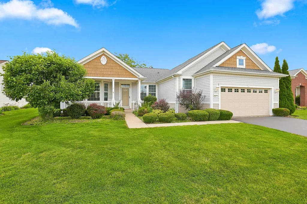 12352 Cold Springs Drive Huntley IL 60142