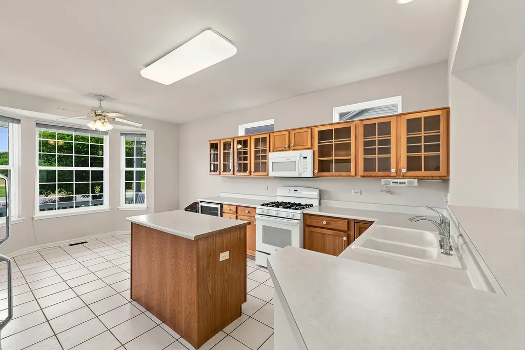 12352 Cold Springs Drive Huntley IL 60142