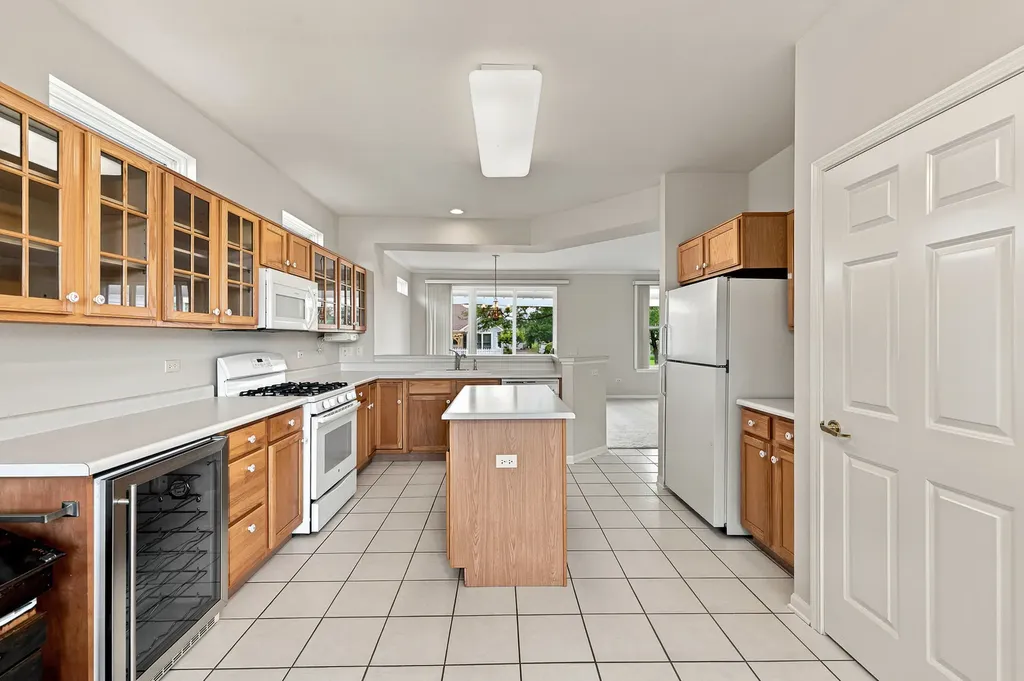 12352 Cold Springs Drive Huntley IL 60142