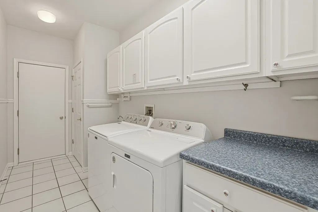 12352 Cold Springs Drive Huntley IL 60142
