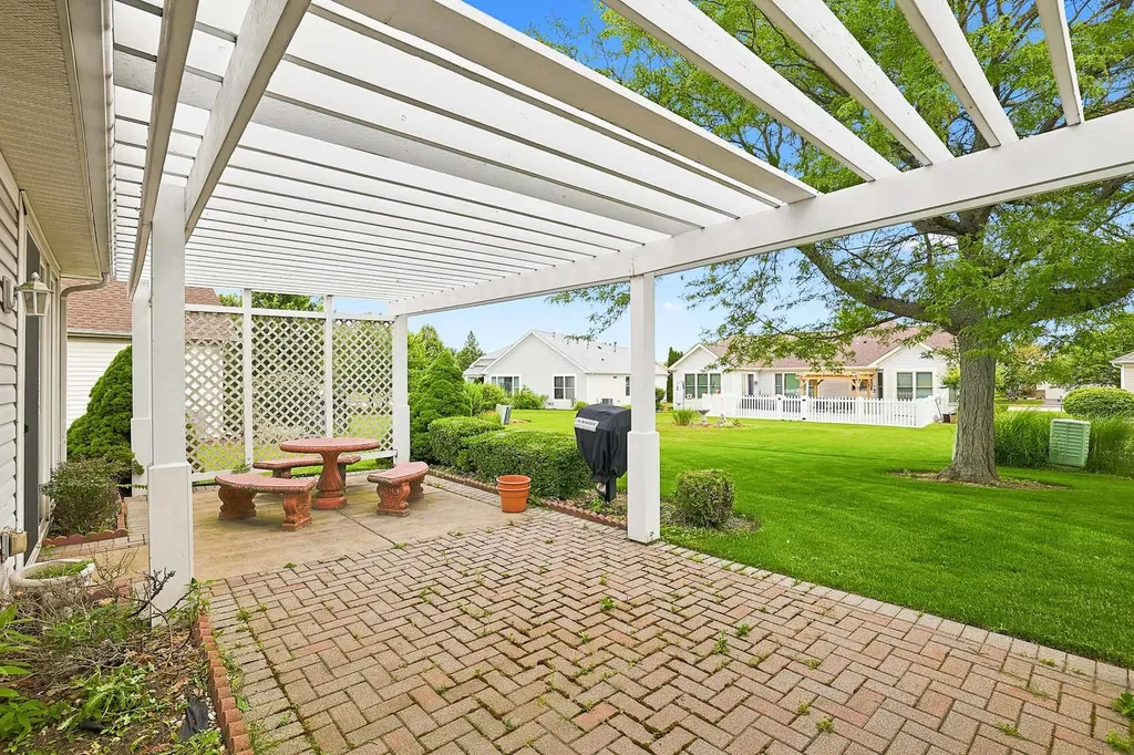 12352 Cold Springs Drive Huntley IL 60142