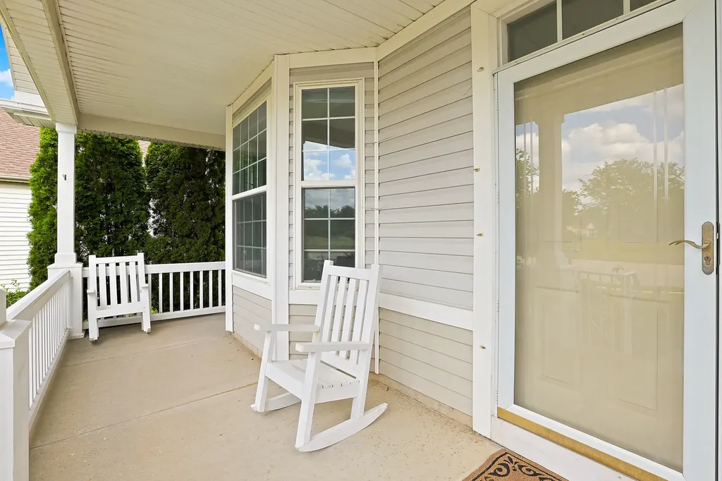 12352 Cold Springs Drive Huntley IL 60142