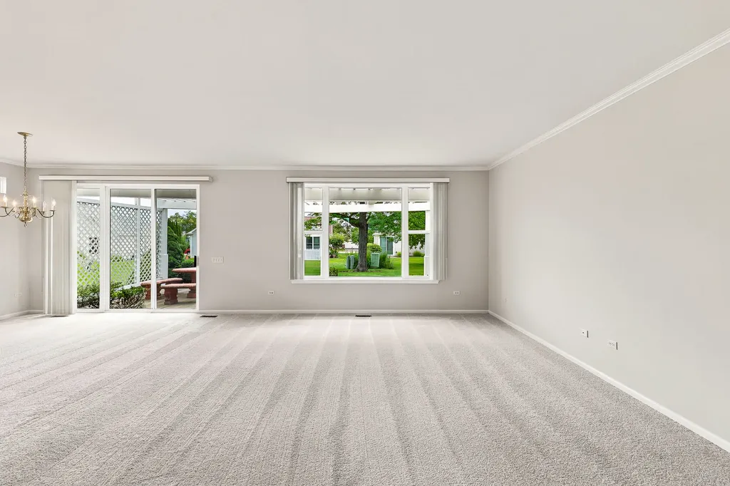 12352 Cold Springs Drive Huntley IL 60142