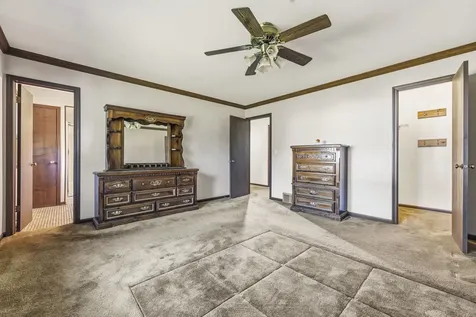 915 Carriage Drive Algonquin IL 60102