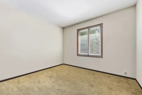 915 Carriage Drive Algonquin IL 60102