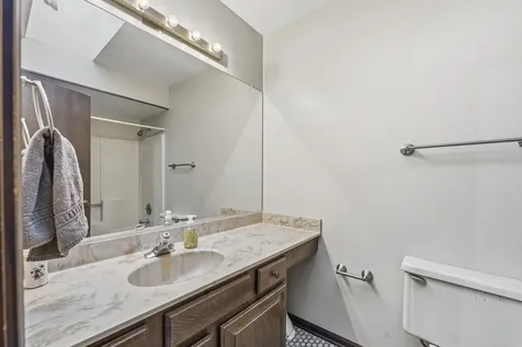 915 Carriage Drive Algonquin IL 60102