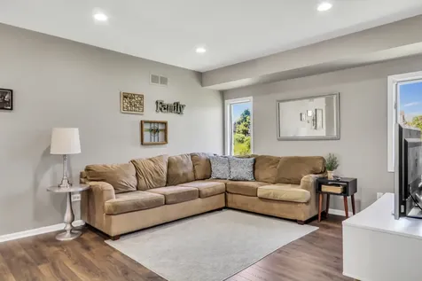 826 Shakespeare Drive Grayslake IL 60030