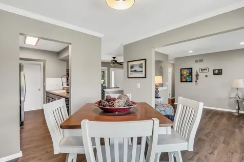 826 Shakespeare Drive Grayslake IL 60030