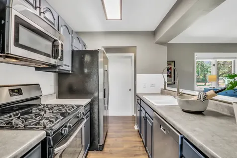 826 Shakespeare Drive Grayslake IL 60030
