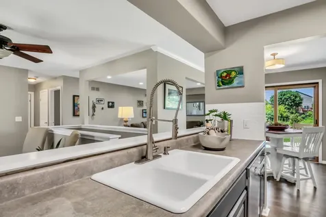 826 Shakespeare Drive Grayslake IL 60030