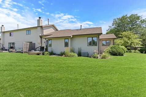 826 Shakespeare Drive Grayslake IL 60030