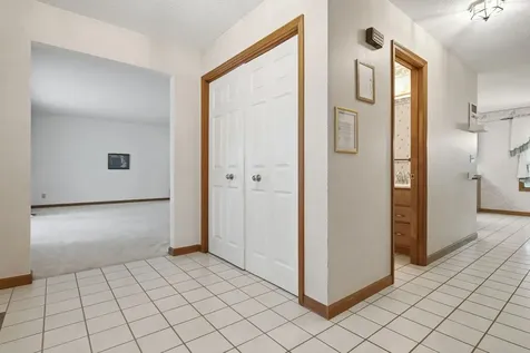 6211 N Teal Wood Circle Peoria IL 61615
